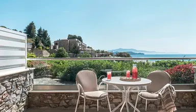 Kassandra Bay