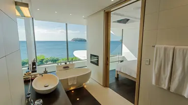 Kata Rocks Resort & Residences
