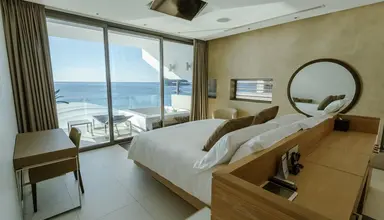 Kata Rocks Resort & Residences