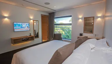 Kata Rocks Resort & Residences