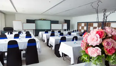 Kata Rocks Resort & Residences