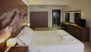 Katrin Suites