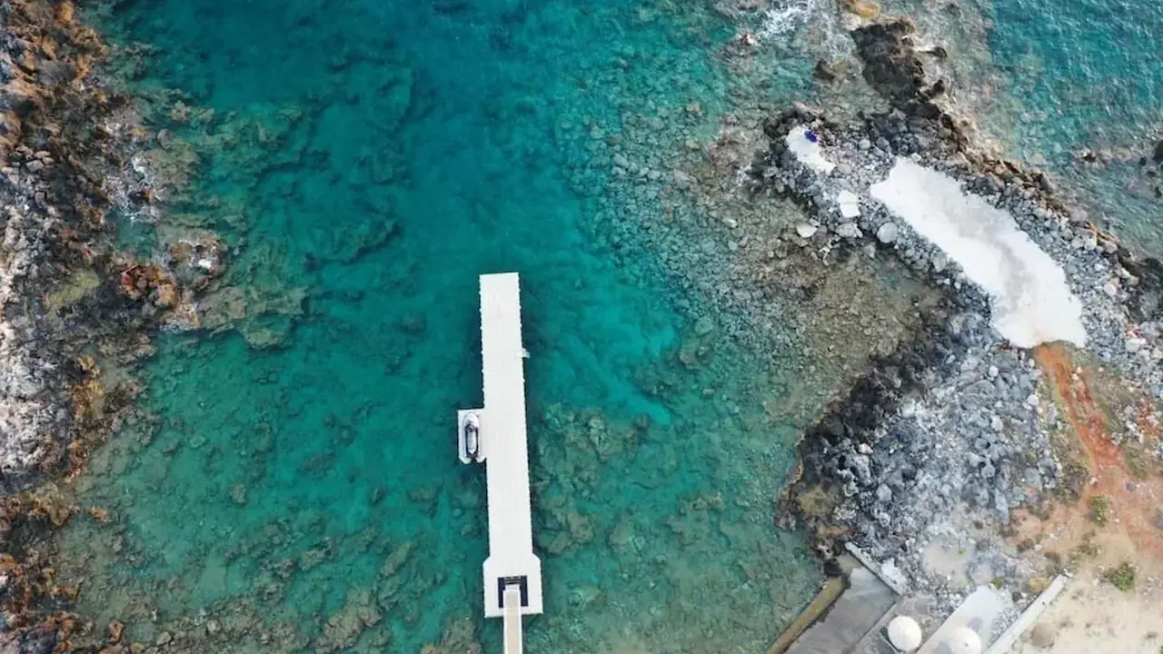 Kavos & Suites