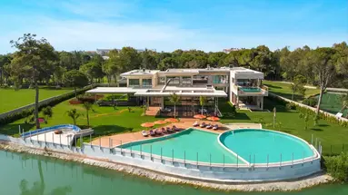 Kaya Palazzo Golf