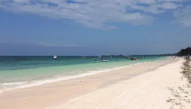 Kenya Bay