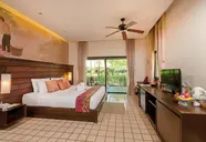Khaolak Wanaburee Resort