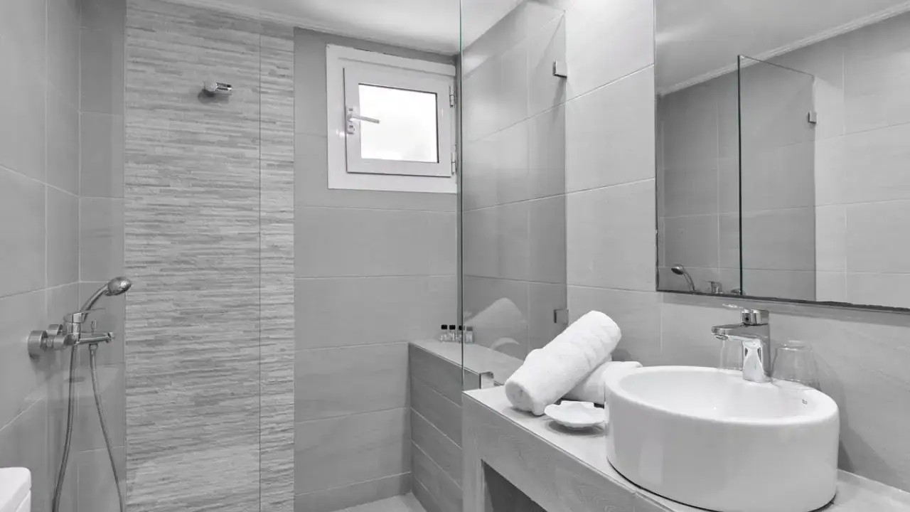 Kinetta Beach Resort & SPA