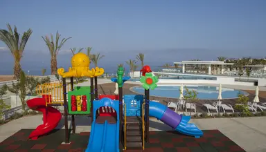 King Evelthon Beach