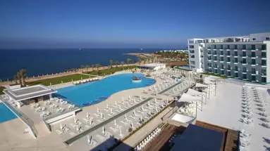 King Evelthon Beach