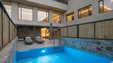 King Minos Retreat