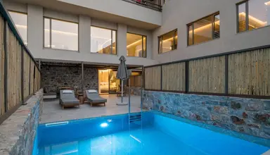 King Minos Retreat