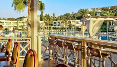 Kipriotis Maris Suites