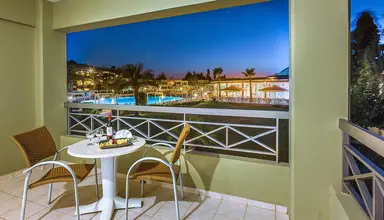 Kipriotis Maris Suites