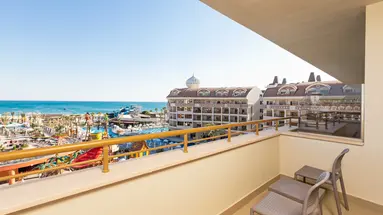 Kirman Belazur Resort