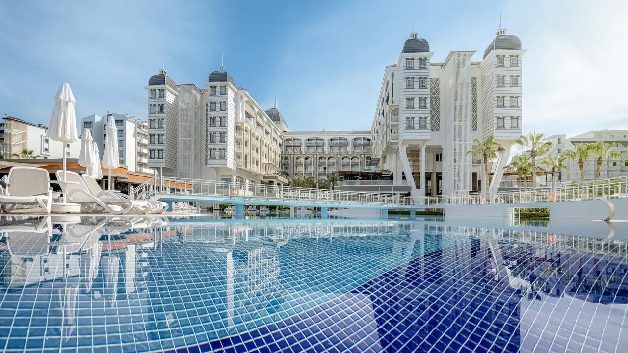 Kirman Sidera Luxury & Spa