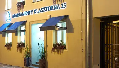 Klasztorna 25