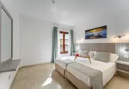 Klayman Olivina Aparthotel