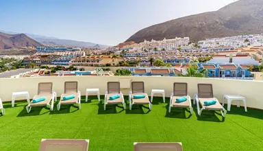 Klayman Olivina Aparthotel