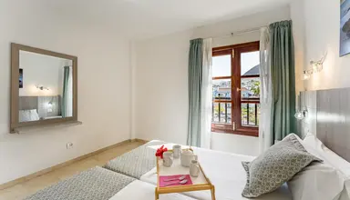 Klayman Olivina Aparthotel