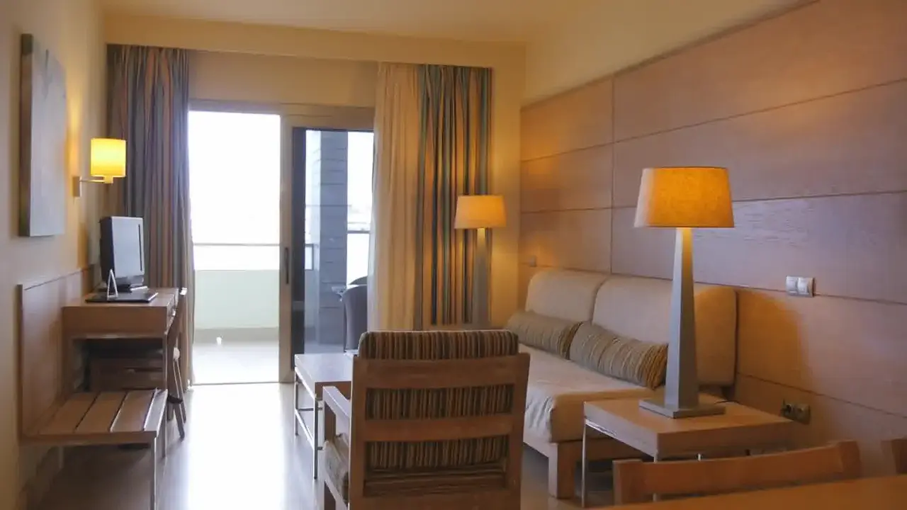 KN Arenas del Mar