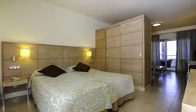KN Arenas del Mar
