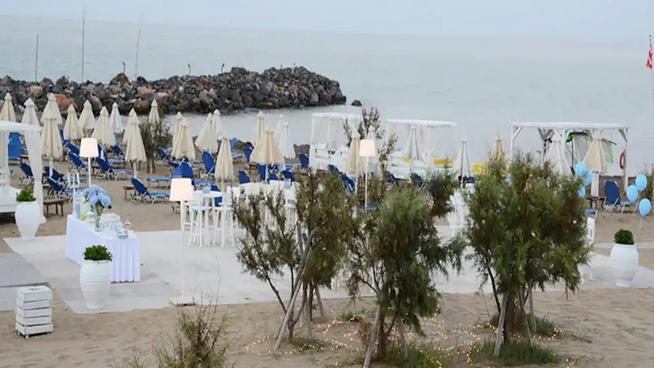 Knossos Beach