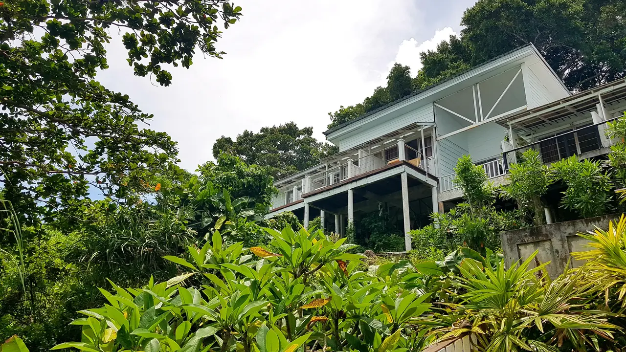 Koh Chang Cliff Beach Resort