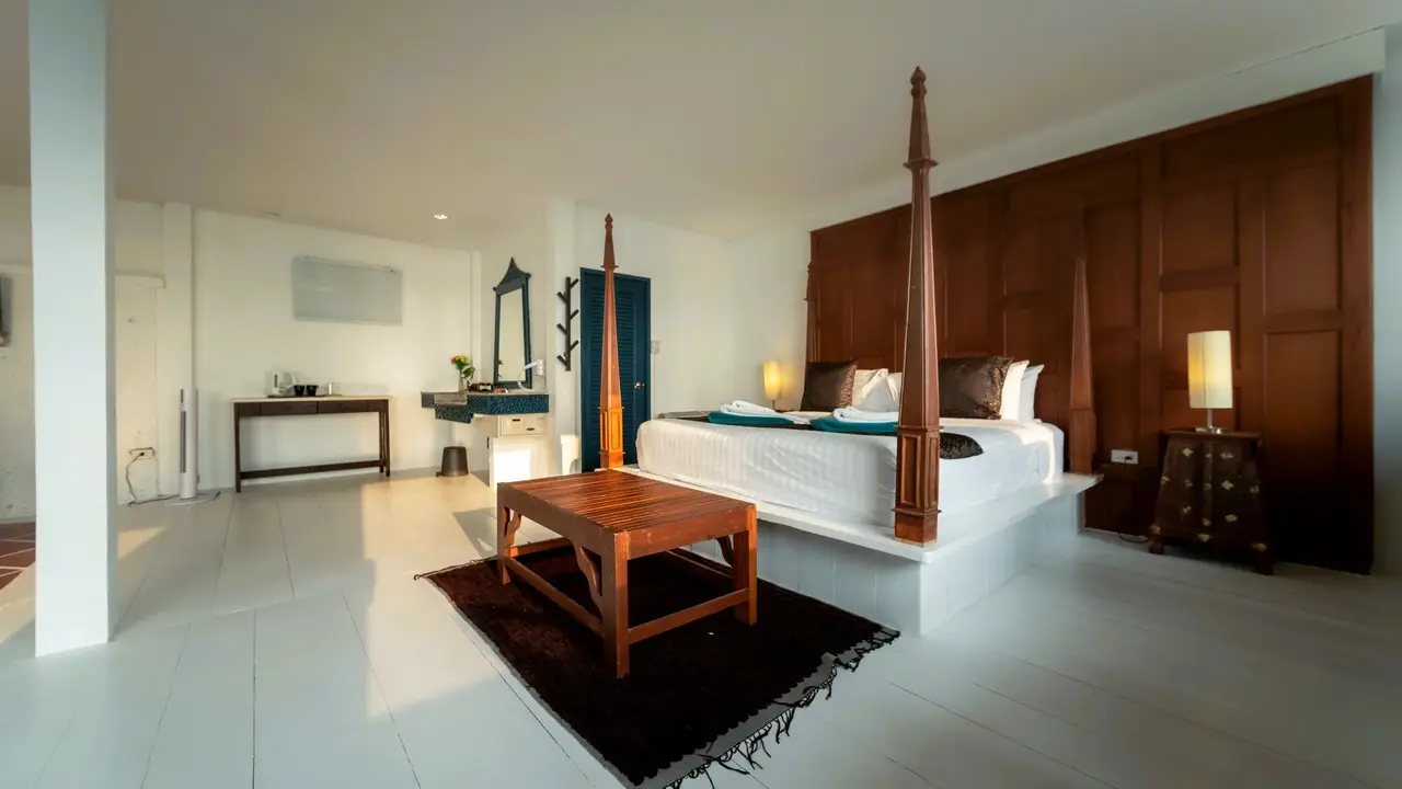 Koh Chang Cliff Beach Resort