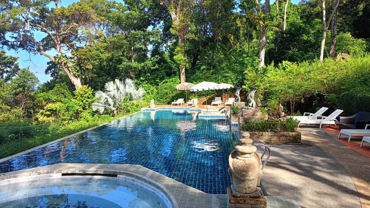 Koh Chang Cliff Beach Resort