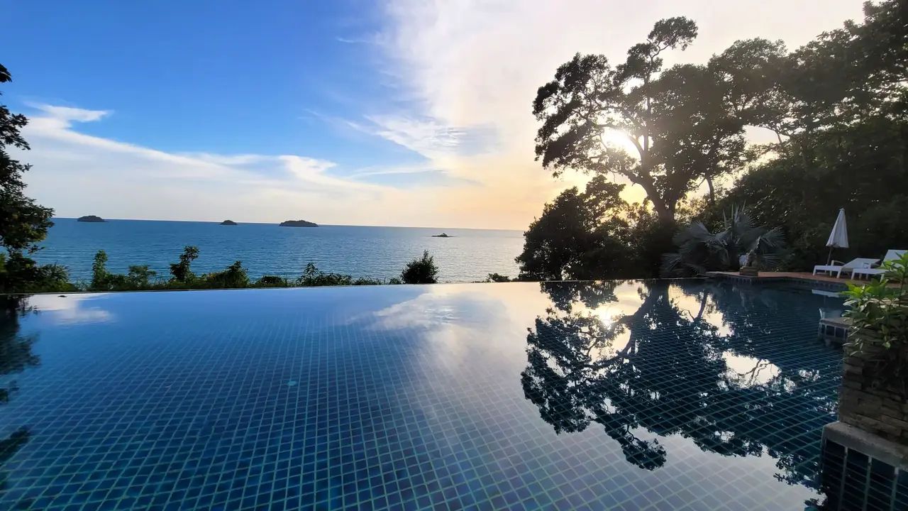 Koh Chang Cliff Beach Resort