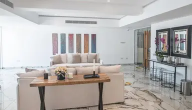 Kokkinos Boutique