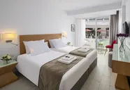 Kokkinos Boutique