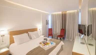 Kokkinos Boutique