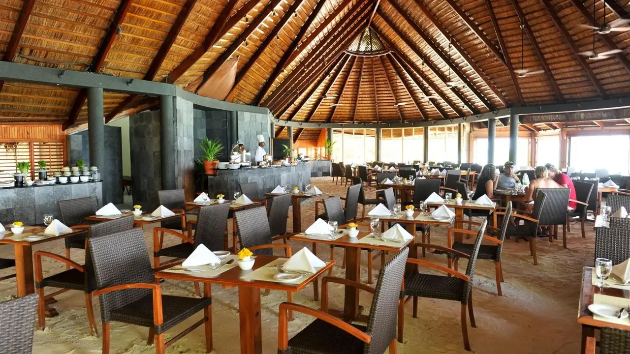 Komandoo Island Resort