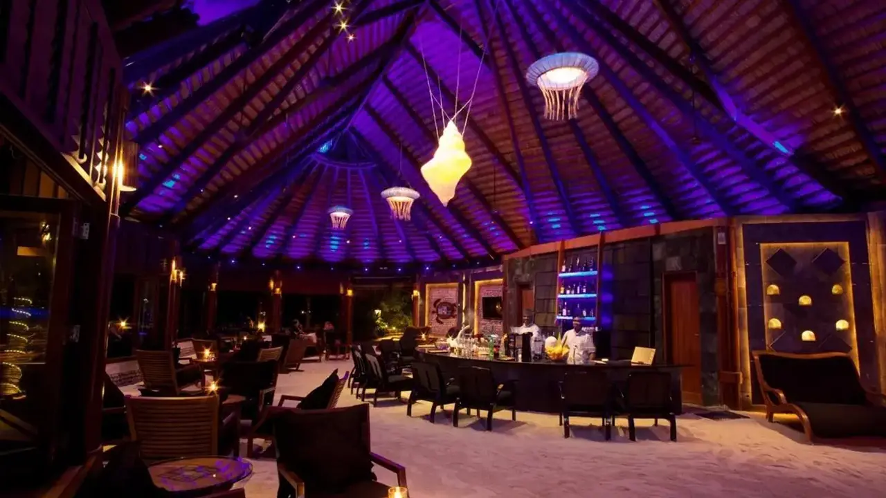 Komandoo Island Resort