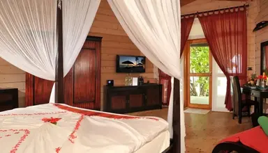 Komandoo Island Resort
