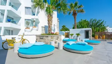 Kouros Home