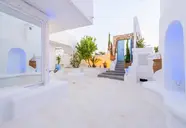 Kouros Home