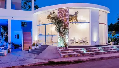 Kouros Home