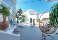 Kouros Home