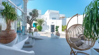 Kouros Home
