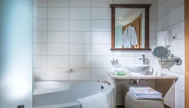 Koutrakis Suites