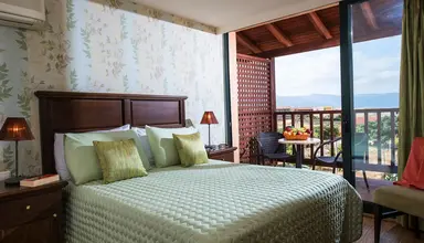 Koutrakis Suites