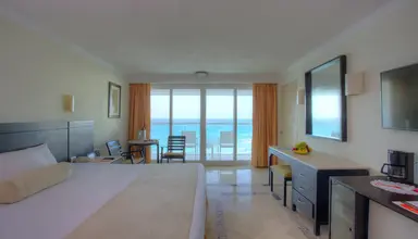 Krystal Cancun
