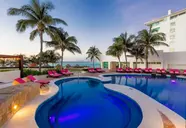 Krystal Grand Cancun