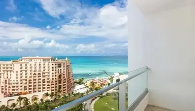 Krystal Grand Cancun