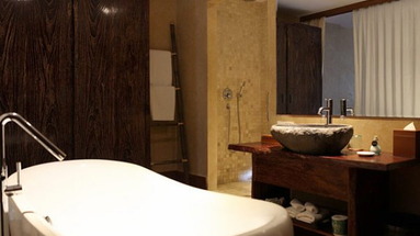 Kupu Kupu Rooftop Suites & Spa