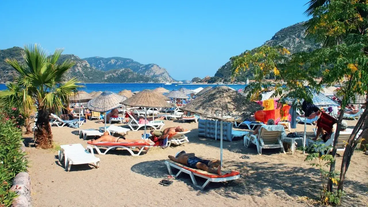 L' etoile Beach