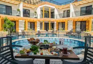 L Hotel