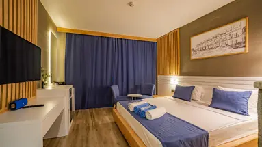 L Hotel